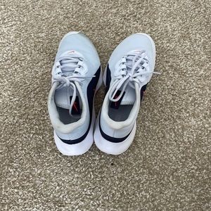 Nike air max tennis shoes!!!!